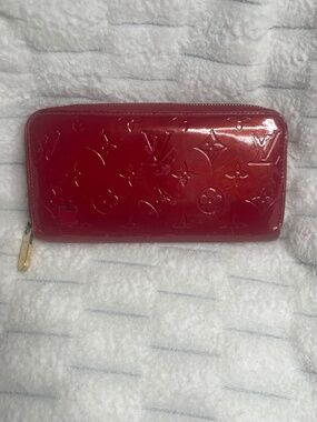 Louis Vuitton Zippy Wallet Monogram Vernis Red | Authentic LV Patent Leather Wal